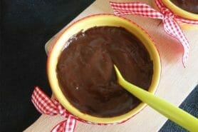 Creme dessert pistache (type danette) par qchicaut. Une recette de fan à  retrouver dans la catégorie Desserts & Confiseries sur  , de Thermomix<sup>®</sup>.