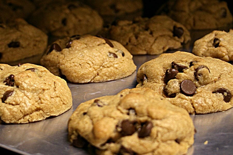 Cookies aux pépites de chocolat pour 4 personnes - Recettes - Elle à Table