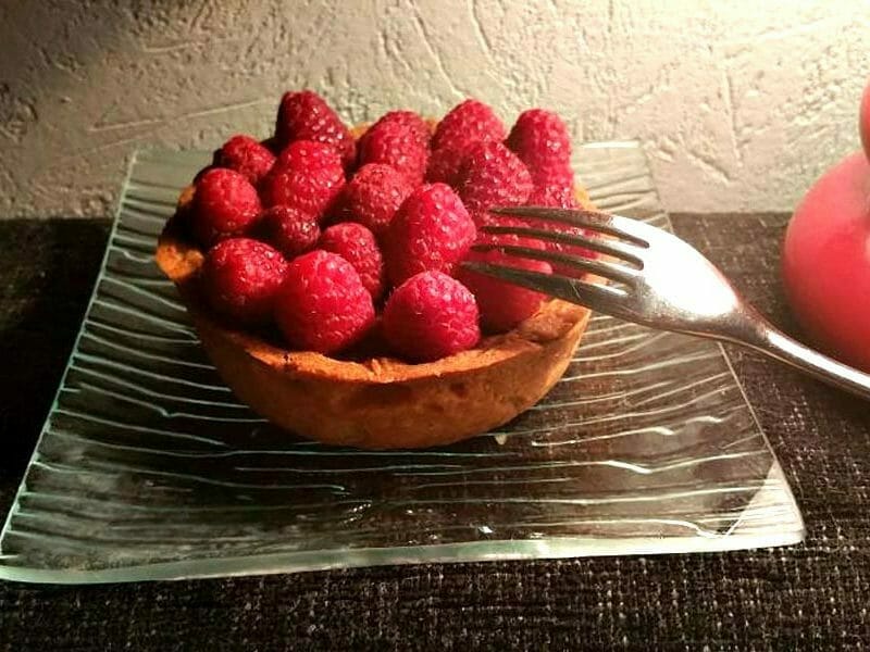 Tartelettes framboises sur crème d’amande et pistache au Thermomix