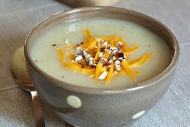 Soupe de panais et mimolette aux noisettes au Thermomix