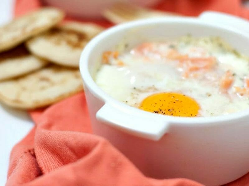 OEuf poché sur lit de poireaux et saumon frais mariné - Régal