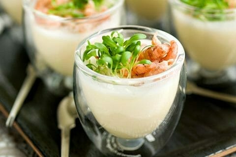 Verrine de mousse de chou-fleur et crevettes