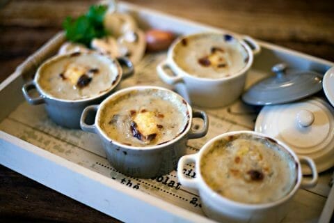 Cassolettes de champignons aux petits lardons