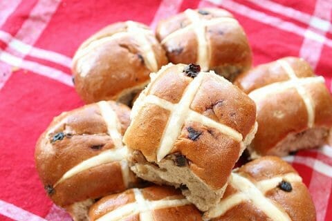 Hot cross buns – petits pains anglais de Pâques