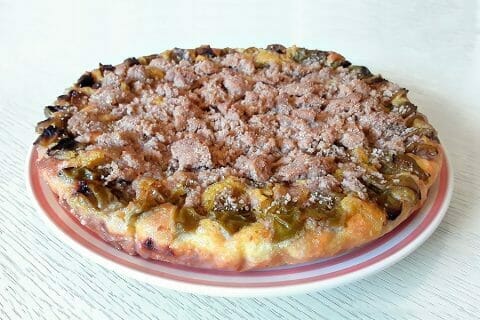 Tarte briochée aux prunes avec streusel