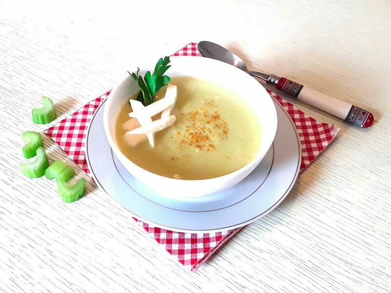 Velouté de celeri branche au Thermomix