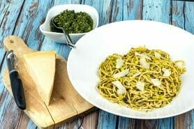 Spaghettis au pesto de menthe fraîche au Thermomix
