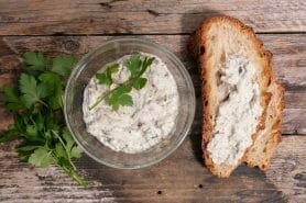 Rillettes de poulet aux cornichons au Thermomix