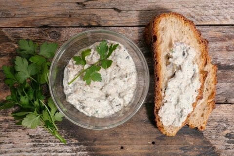 Rillettes de poulet aux cornichons