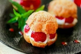 Choux craquelin fraises chantilly au Thermomix