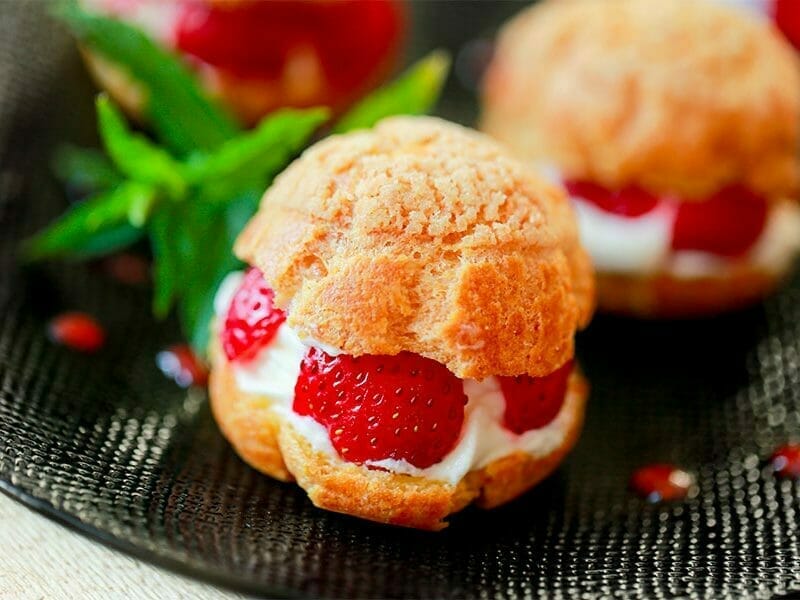 Choux craquelin fraises chantilly au Thermomix