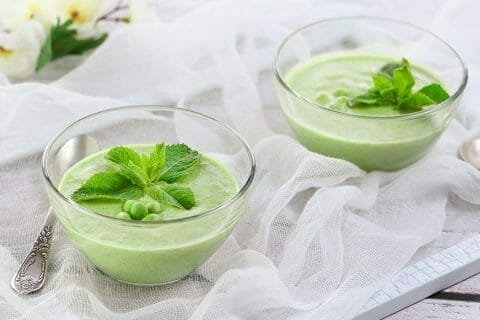 Velouté glacé de petits pois à la menthe