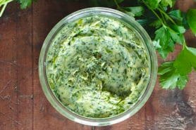 Beurre aux herbes au Thermomix