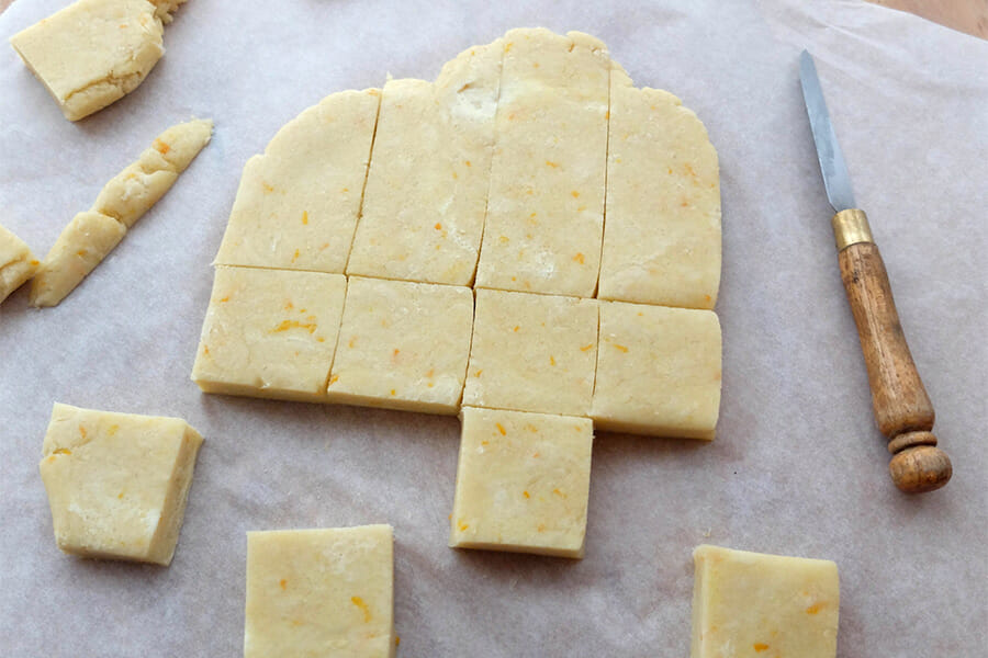 Diviser en 4 pâtons