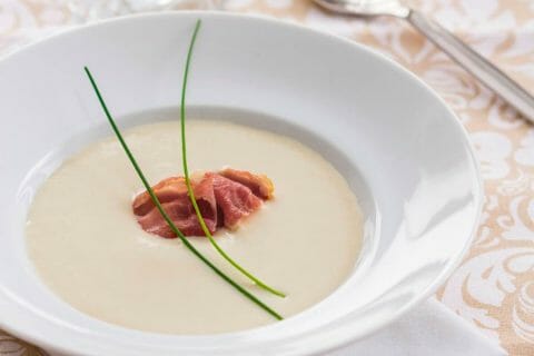 Crème de poireaux, poires et jambon cru