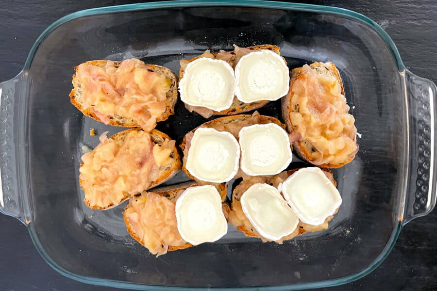 Disposition fromage de chèvre avant cuisson