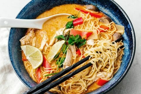 Ramen thaï au poulet