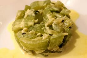 Concombre cuit à l’ail et au curry au Thermomix