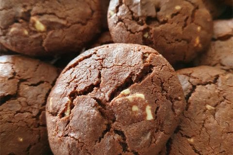 Cookies aux 3 chocolats et noisettes