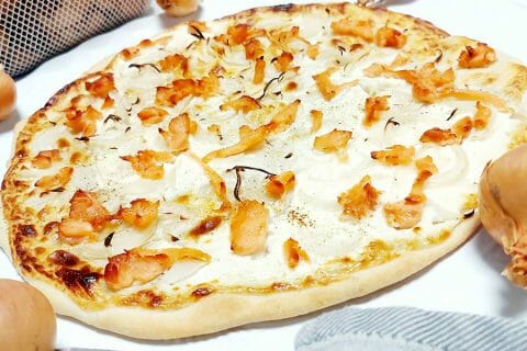 Tarte flambée rapide au saumon fumé