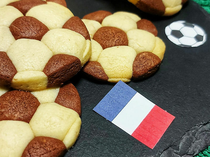 Biscuits ballon de foot au Thermomix