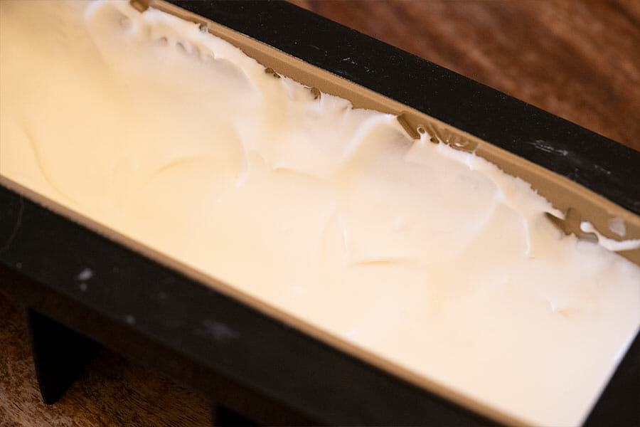 Mousse au citron dans le moule