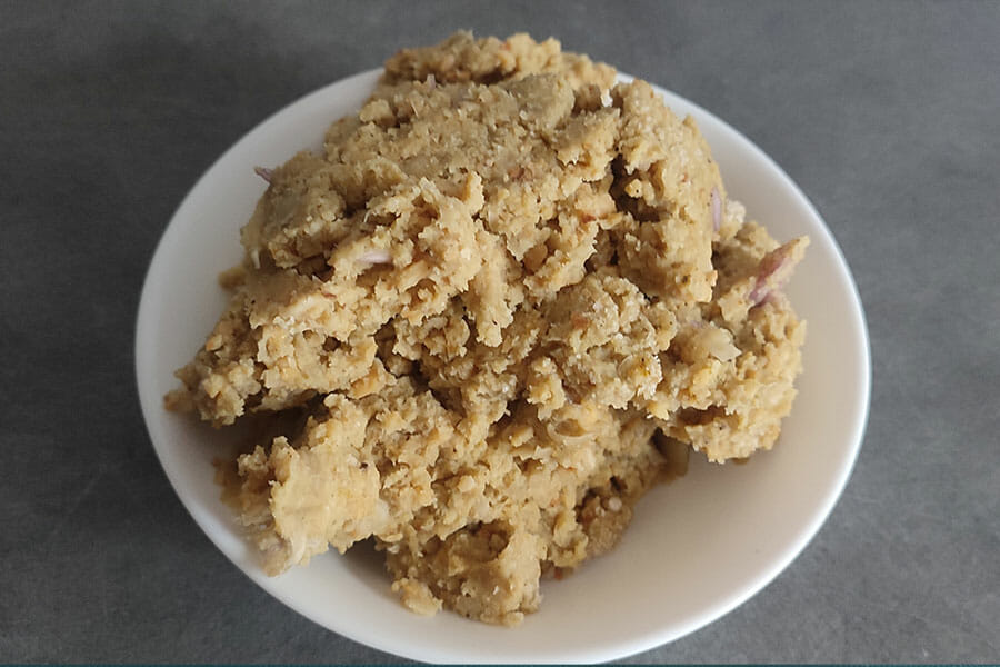 La farce pour former les boulettes