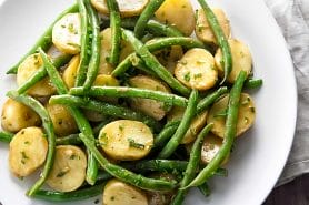 Pommes de terre et haricots verts à l’ail et au persil au Thermomix