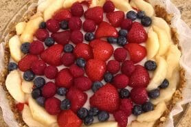 Tarte sans cuisson façon pana cotta et fruits rouges au Thermomix