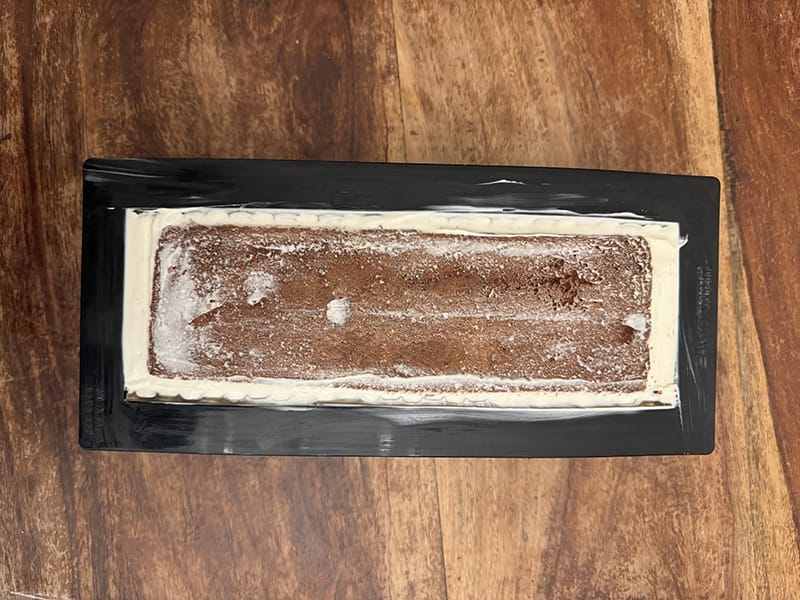 Biscuit noisette amande dans le moule