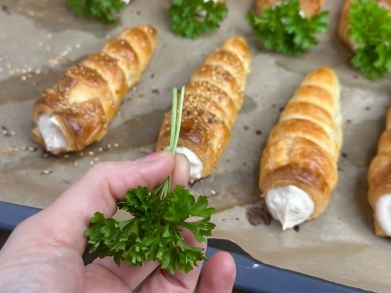 La queue des carottes en persil