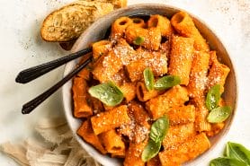 Pâtes sauce aux poivrons grillés au Thermomix