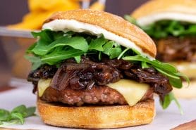 Burger de boeuf aux olives et oignons caramélisés au Thermomix