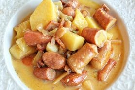 Pommes de terre et knackis sauce cheddar au Thermomix