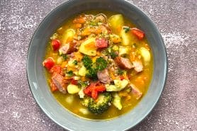 Ragoût de légumes, pommes de terre et saucisses au Thermomix