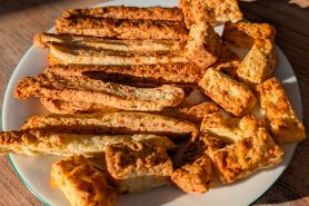 Sărățele – Biscuits salés au fromage et cumin entier au Thermomix