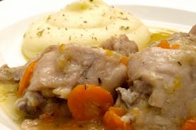 Civet de lapin au vin blanc et sa purée au Thermomix