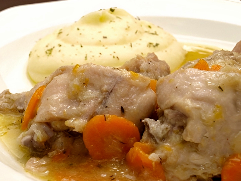 Civet de lapin au vin blanc et sa purée au Thermomix