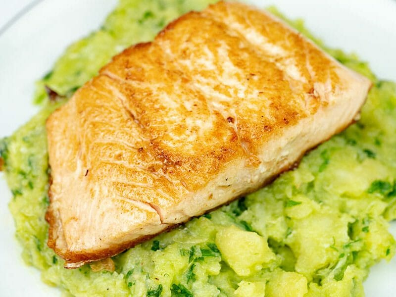 Cliquez pour zoomer ! Ecrasé de pommes de terre et son saumon croustillant Thermomix par Minou