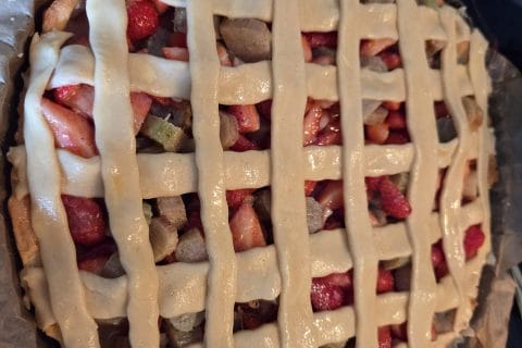 Cliquez pour zoomer ! Tarte aux fraises et à la rhubarbe Thermomix par david_374