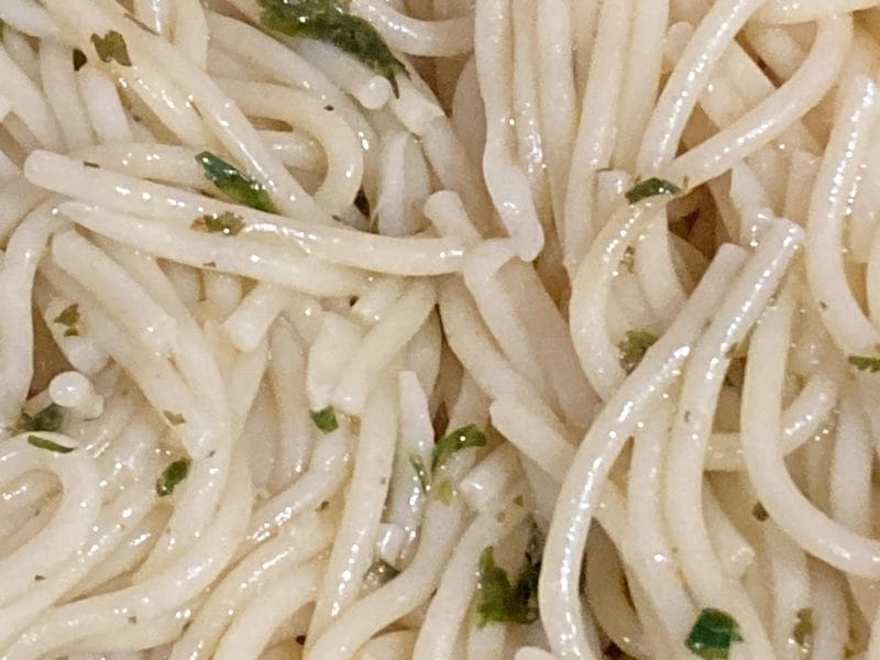 Cliquez pour zoomer ! Spaghetti à l’ail et à l’huile d’olive Thermomix par VivieCed
