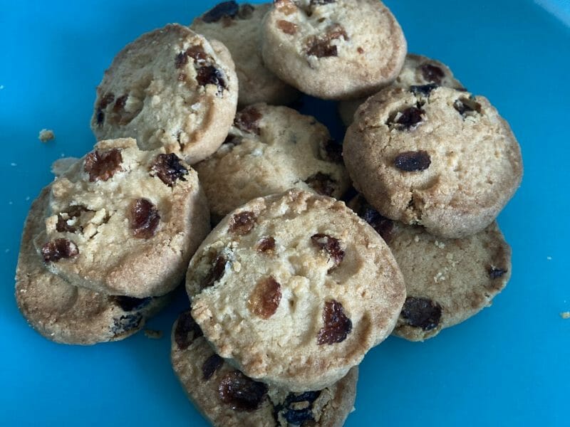 Cliquez pour zoomer ! Sablés aux raisins secs et au rhum Thermomix par Stef anis