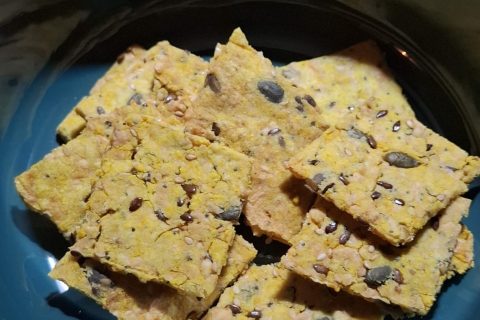 Cliquez pour zoomer ! Crackers salés à l’emmental et aux graines Thermomix par flo97227