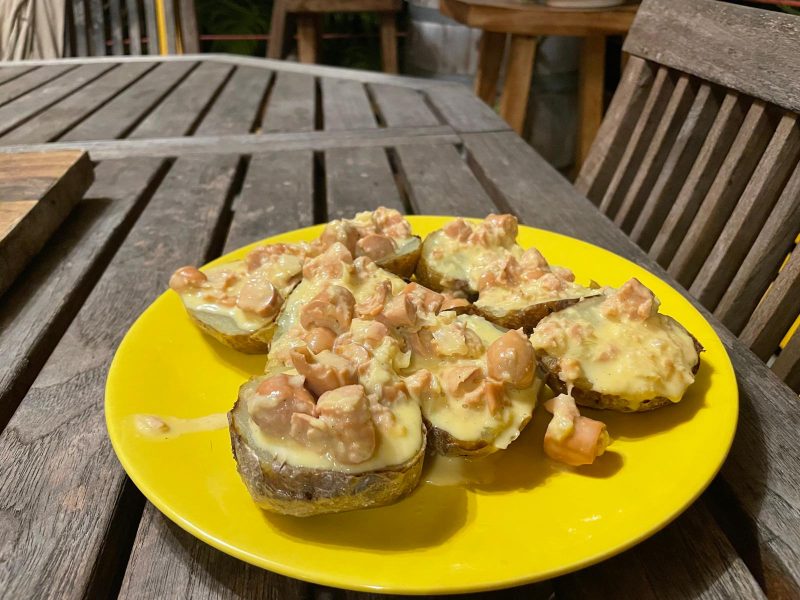 Cliquez pour zoomer ! Pommes de terre et knackis sauce cheddar Thermomix par flo97227