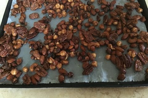 Cliquez pour zoomer ! Amandes grillées à la cannelle et au miel Thermomix par vivi5