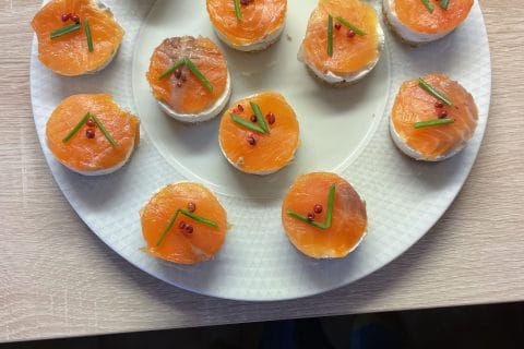 Cliquez pour zoomer ! Cheesecake au saumon sans cuisson Thermomix par laurent_259