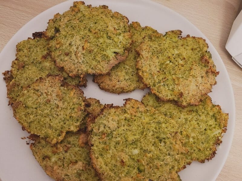 Cliquez pour zoomer ! Galettes de brocolis Thermomix par Andross