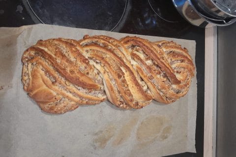 Cliquez pour zoomer ! Brioche tressée aux noisettes Thermomix par mdh56