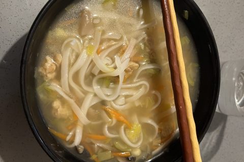 Cliquez pour zoomer ! Bouillon Chinois, poulet et poireaux Thermomix par paustjo