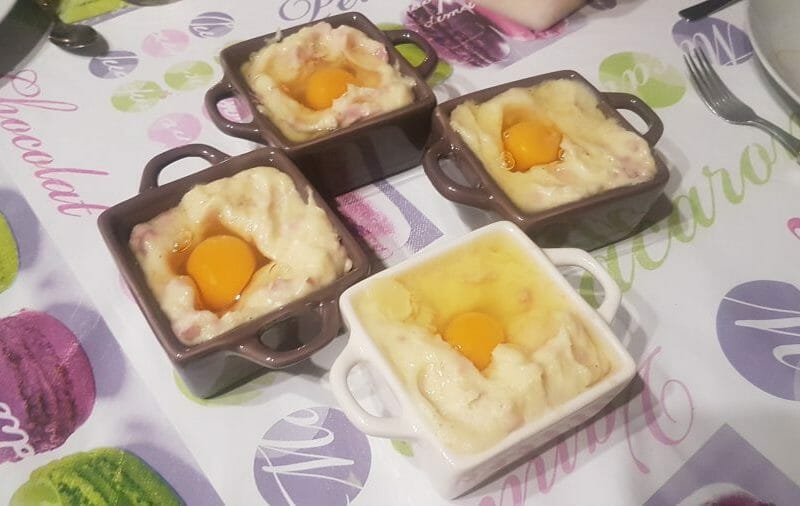 Cliquez pour zoomer ! Oeufs cocotte en parmentier Thermomix par Nita Maelange